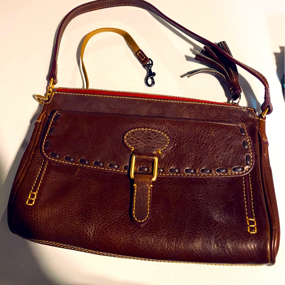 Dooney & bourke purse